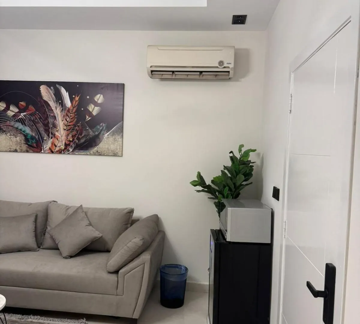 غرفة وصالة بدخول ذكي Apartment Riyadh 0*,